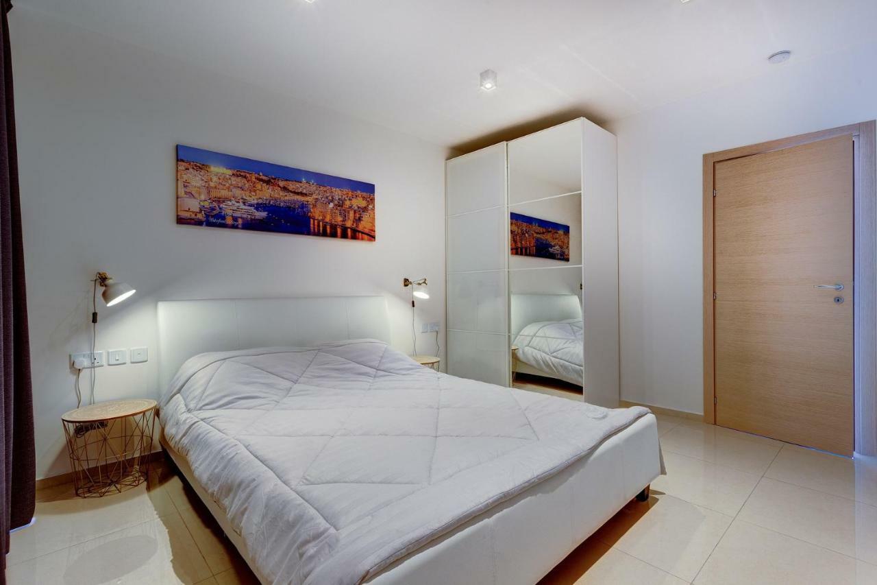 Cosy 1Br Penthouse With Terrace, Great Location Apartment Gzira Exterior photo